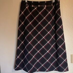 Elegant Checkered A-Line Skirt - Black and Red